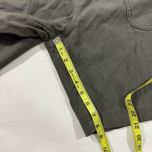 Athleta Farallon Bermuda Shorts Green Size 12 - Picture 7 of 7